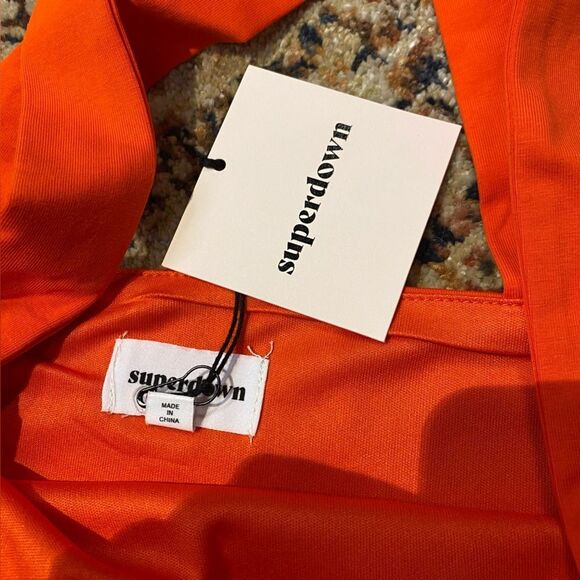 NWT Superdown elva halter tie top orange tie cut out cropped Revolve M - Picture 8 of 9